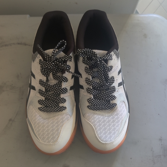 Asics Running Shoes - Picture 2 of 4